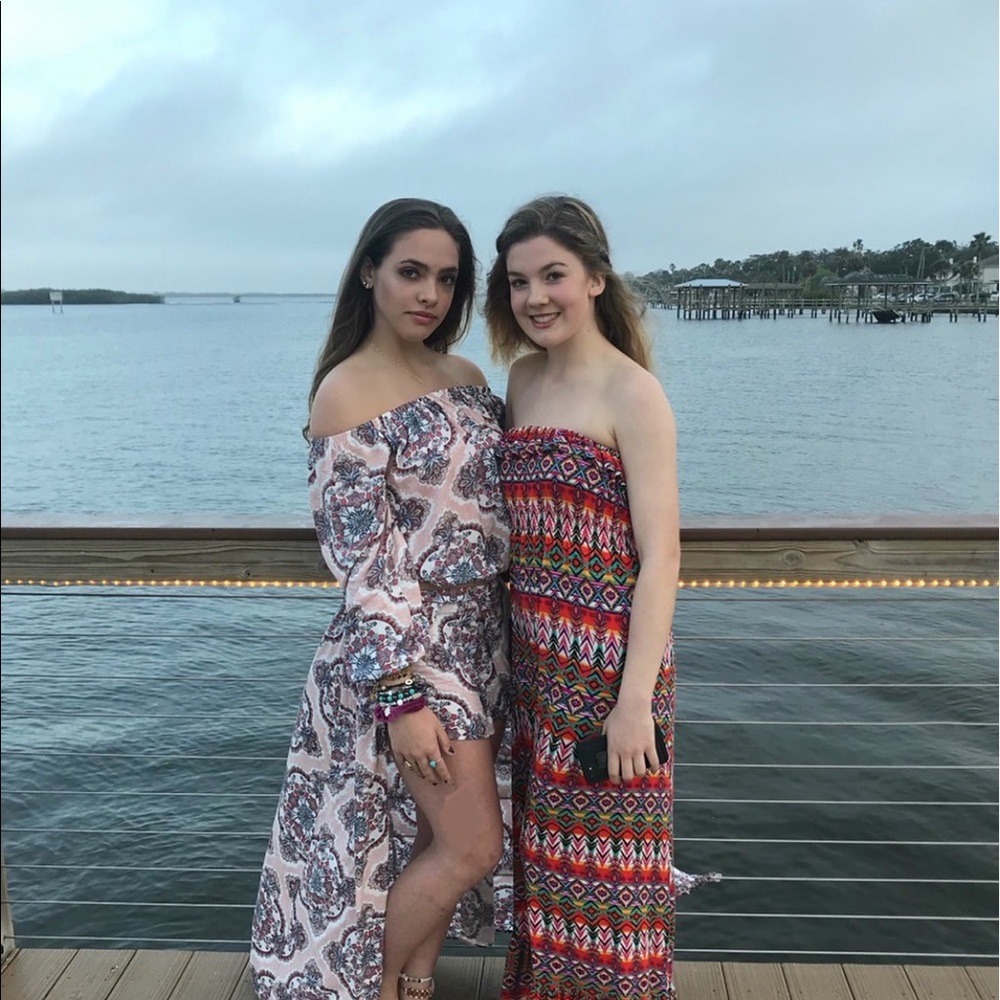 TOP AND BOTTOM FOR OUTFIT ON THE LEFT